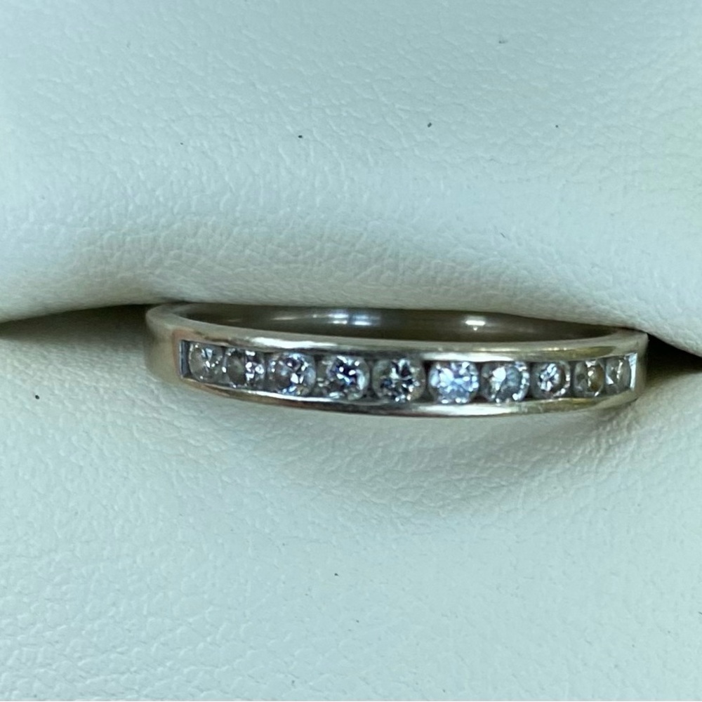 Elegant Women’s 14KT White Gold and real Diamond Band wedding band
